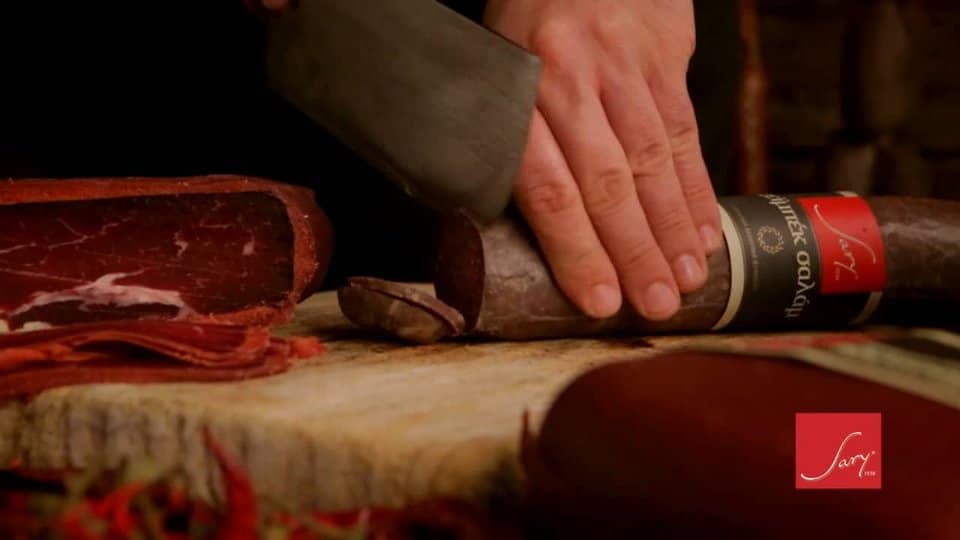 Karamanlidikos pastourmas kai soutzouki Sary